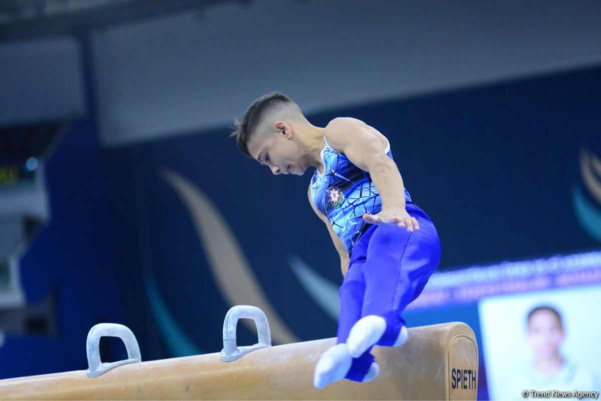 İdman gimnastikası üzrə 25-ci Azərbaycan birinciliyi və Bakı çempionatına start verildi (FOTO)