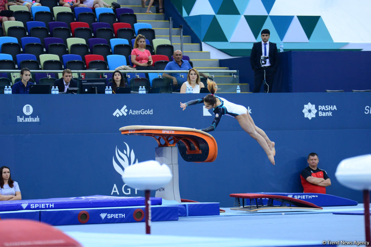 İdman gimnastikası üzrə 25-ci Azərbaycan birinciliyi və Bakı çempionatına start verildi (FOTO)