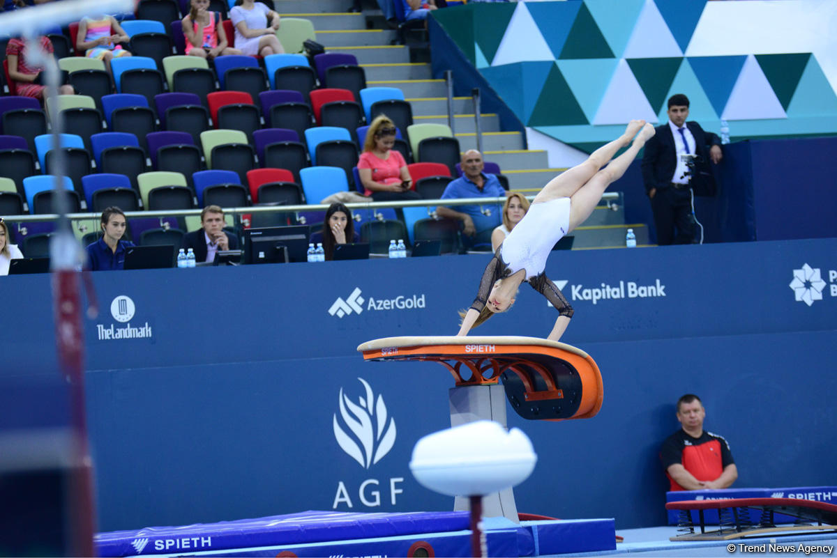 İdman gimnastikası üzrə 25-ci Azərbaycan birinciliyi və Bakı çempionatına start verildi (FOTO)