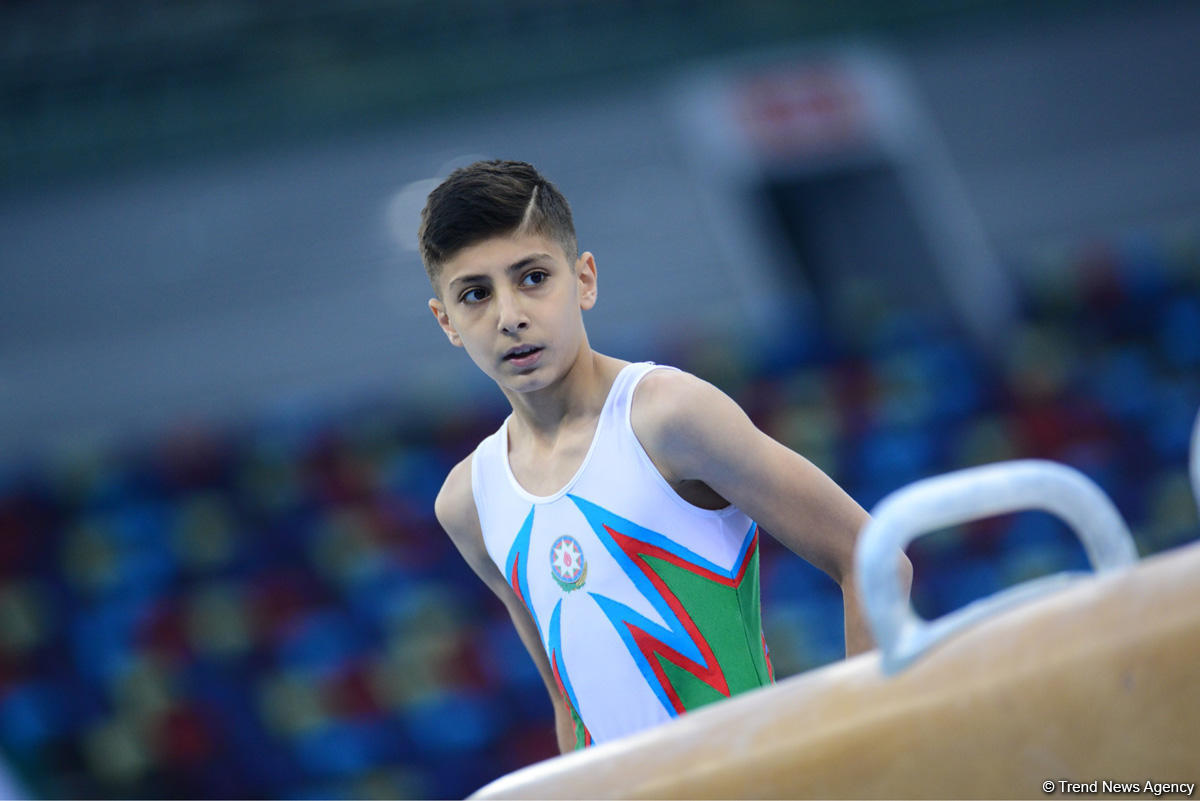 İdman gimnastikası üzrə 25-ci Azərbaycan birinciliyi və Bakı çempionatına start verildi (FOTO)