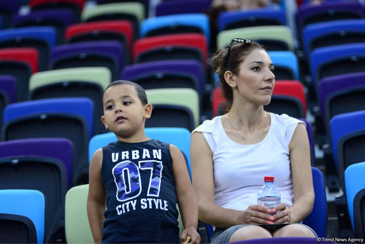 İdman gimnastikası üzrə 25-ci Azərbaycan birinciliyi və Bakı çempionatına start verildi (FOTO)