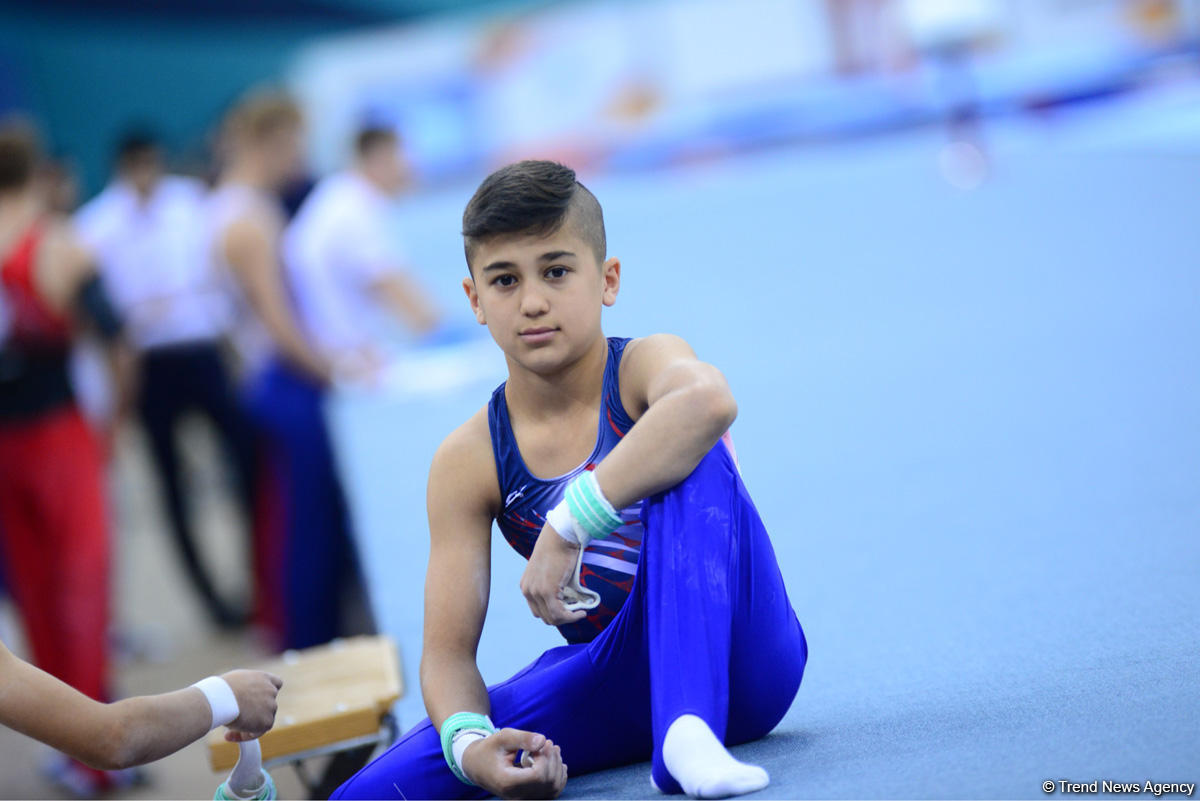 İdman gimnastikası üzrə 25-ci Azərbaycan birinciliyi və Bakı çempionatına start verildi (FOTO)