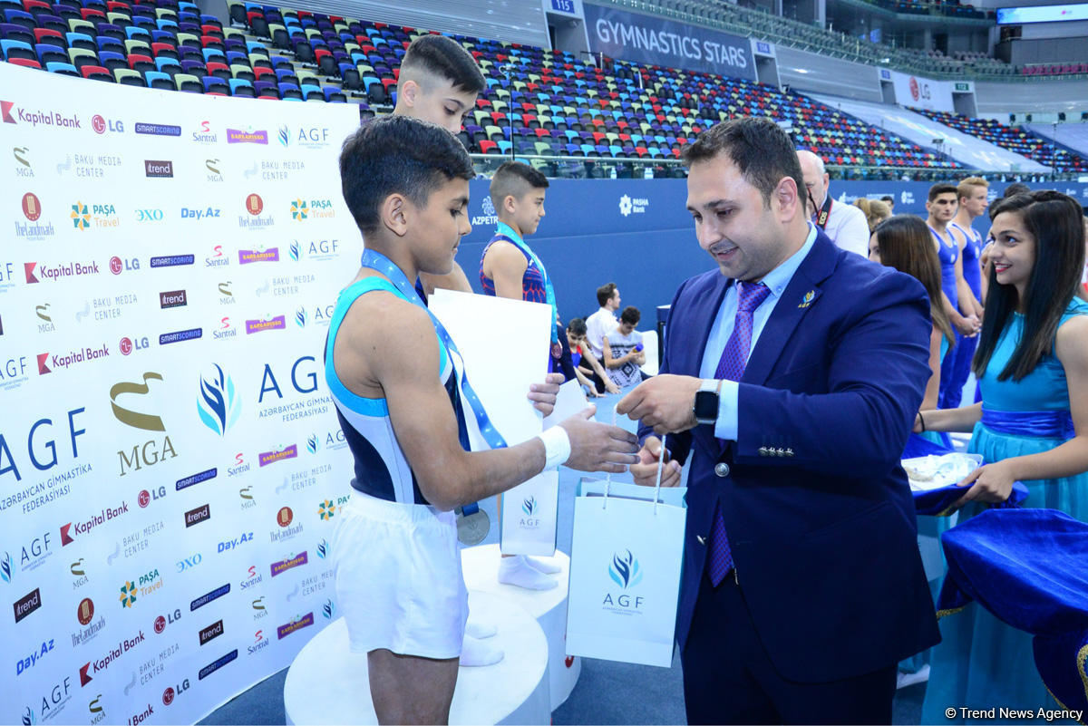 İdman gimnastikası üzrə Azərbaycan birinciliyi və Bakı çempionatında  qaliblər mükafatlandırılıb (FOTO)