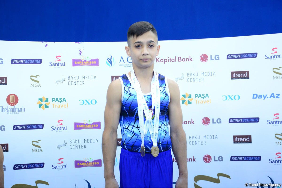 İdman gimnastikası üzrə Azərbaycan birinciliyi və Bakı çempionatında  qaliblər mükafatlandırılıb (FOTO)