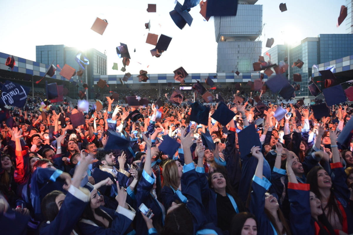 UNEC-də “Məzun Günü” - Monpelye Universitetinin diplomları Azərbaycanda təqdim edildi (FOTO)