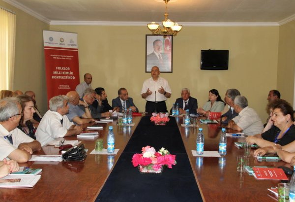 Lahıcda “Folklor milli kimlik kontekstində” mövzusunda beynəlxalq elmi konfrans keçirilib (FOTO)
