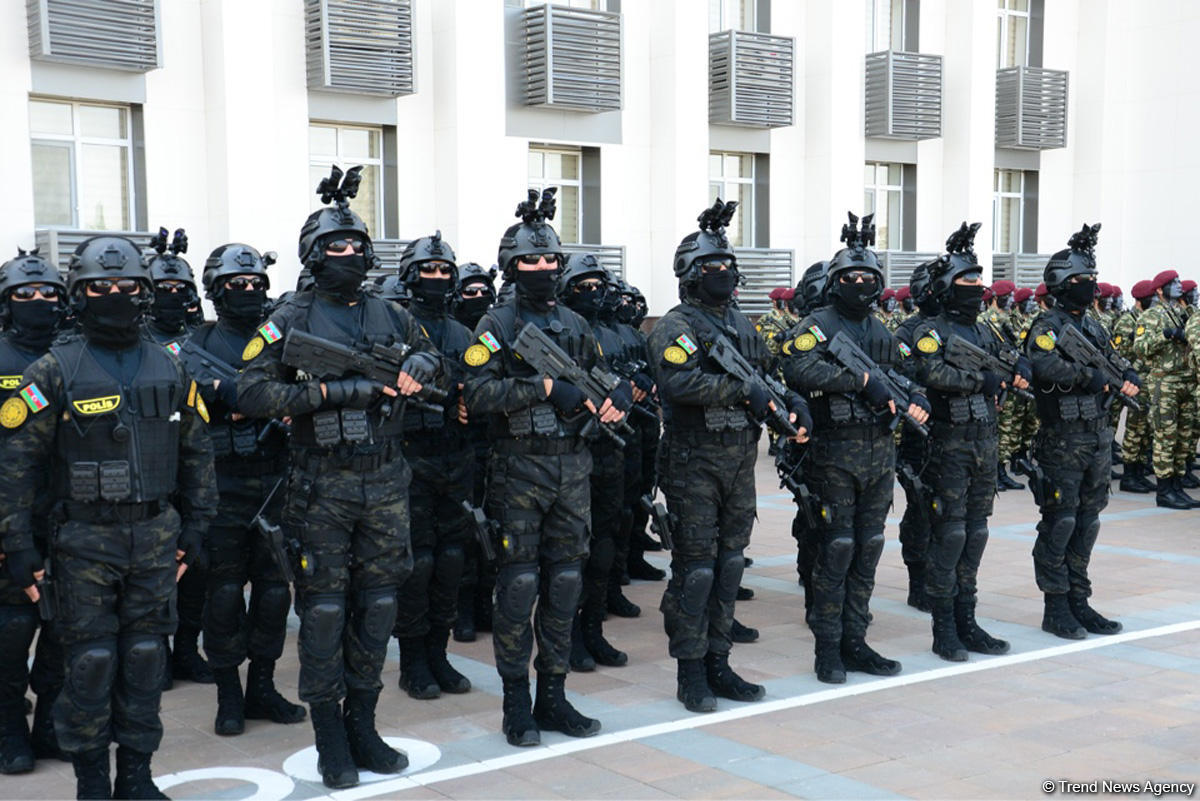 Polisin yeni nəqliyyat texnikası nümayiş olundu (FOTO/VİDEO)