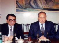 Həyat və fəaliyyəti cəmiyyət üçün parlaq nümunə olan şəxsiyyət (FOTO)