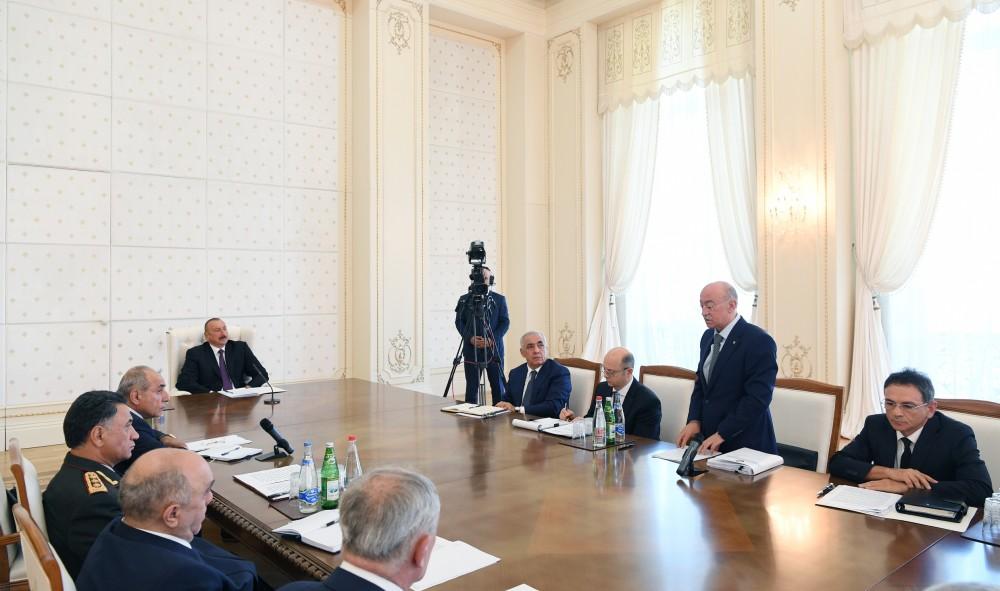 Prezident İlham Əliyevin yanında ölkənin enerji sistemində vəziyyətlə əlaqədar müşavirə keçirilib (FOTO) (YENİLƏNİB)