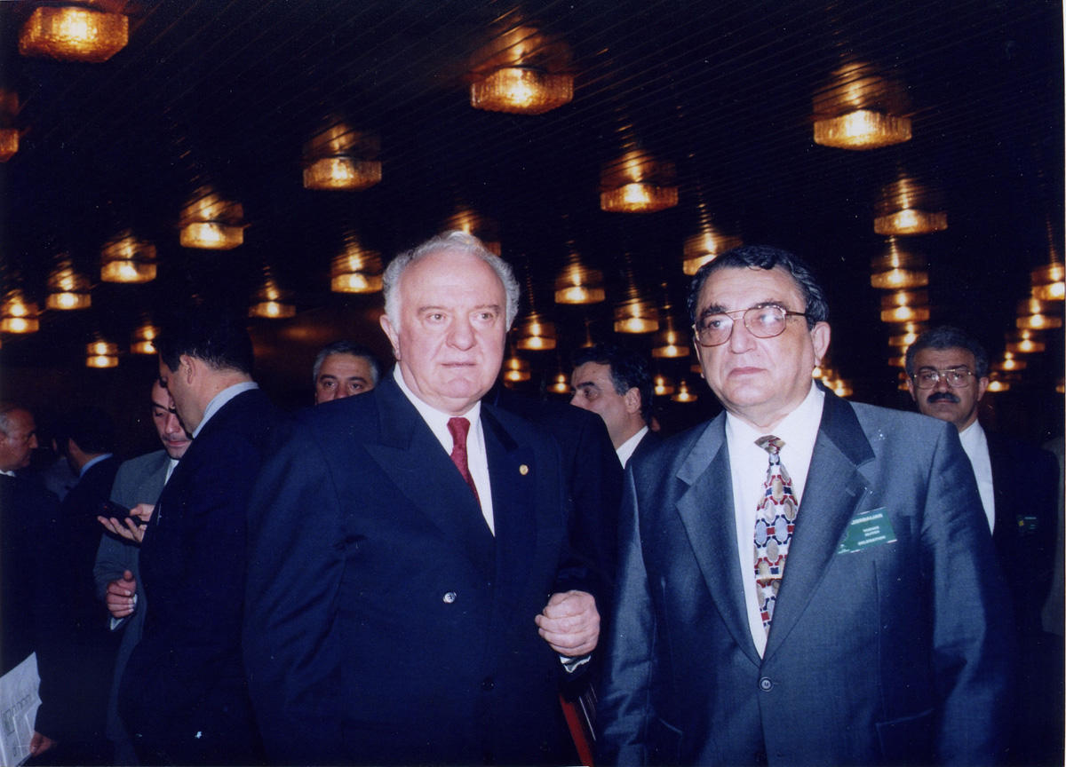 Həyat və fəaliyyəti cəmiyyət üçün parlaq nümunə olan şəxsiyyət (FOTO)