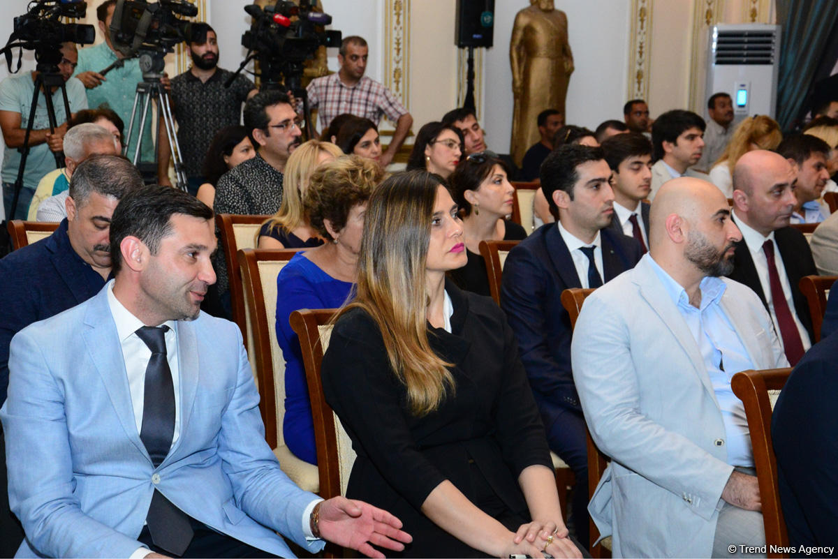 Fuad Muradov: Son iki ayda Diasporla İş üzrə Dövlət Komitəsində müəyyən işlər görülüb (FOTO)