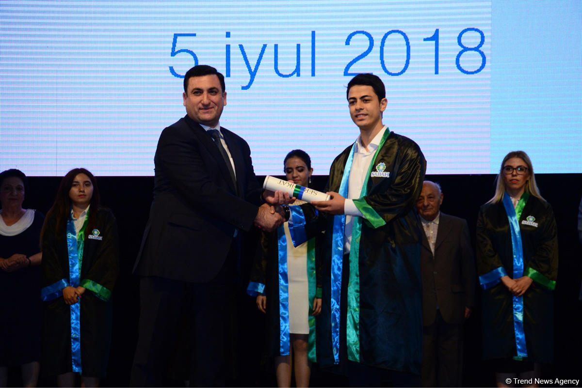 Bu gün Bakıda “SABAHın məzunu” mərasimi keçirilib (FOTO)
