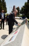 Türkiyə Prezidenti Fəxri xiyaban və Şəhidlər xiyabanını ziyarət edib (YENİLƏNİB) (FOTO)