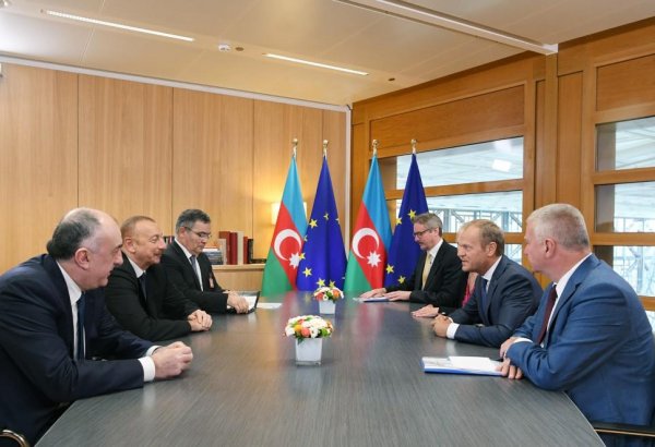 Prezident İlham Əliyev Brüsseldə Avropa İttifaqı Şurasının prezidenti ilə görüşüb (YENİLƏNİB) (FOTO)