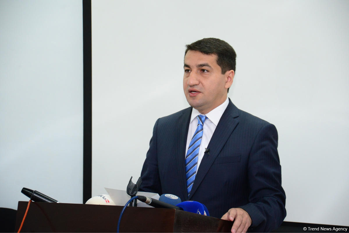 Hikmət Hacıyev: İki mülki azərbaycanlının girovluqda saxlanıması bir daha onu göstərir ki, Ermənistan sivil davranışdan tamamilə kənar ölkədir (FOTO)
