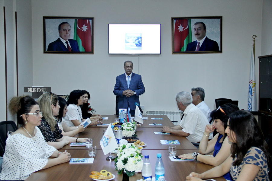 Bilik Fondunda “Ekran və efirdə ədəbi dil normaları” toplusunun təqdimatı keçirilib (FOTO)