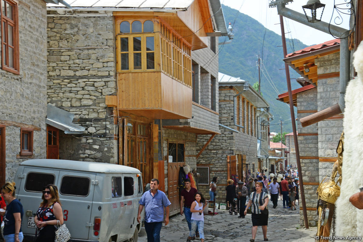Lahıc – turistlərin sevimli məkanı (FOTOREPORTAJ)