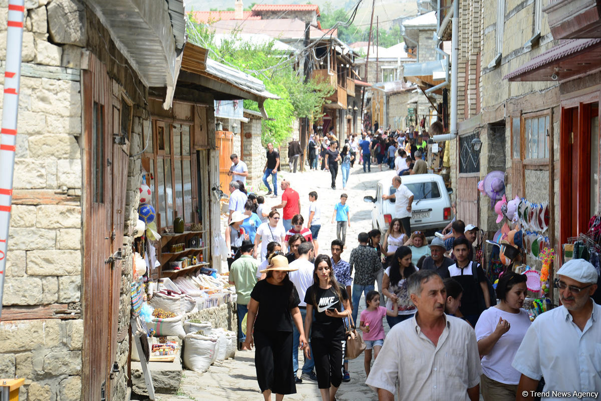 Lahıc – turistlərin sevimli məkanı (FOTOREPORTAJ)