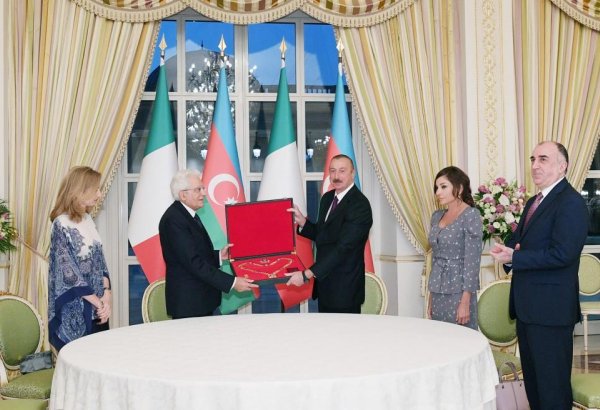 Prezident İlham Əliyevə və birinci xanım Mehriban Əliyevaya İtaliyanın Böyük Xaç Kavaleri ordeni təqdim edilib (FOTO)