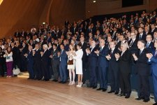 Azərbaycan və İtaliya prezidentləri Bakıda biznes forumda iştirak ediblər (FOTO) (YENİLƏNİB)