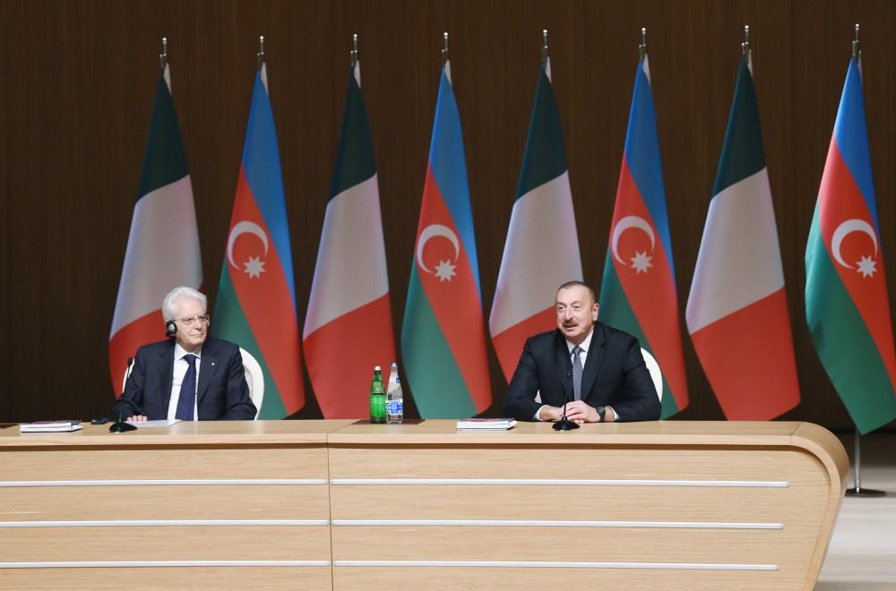 Azərbaycan və İtaliya prezidentləri Bakıda biznes forumda iştirak ediblər (FOTO) (YENİLƏNİB)