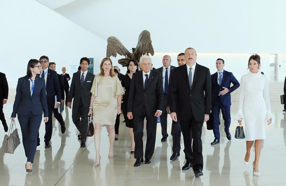 Prezident İlham Əliyev, xanımı və İtaliya Prezidenti Heydər Əliyev Mərkəzində Şah İsmayıl Xətaiyə həsr edilmiş sərgi ilə tanış olublar (FOTO)