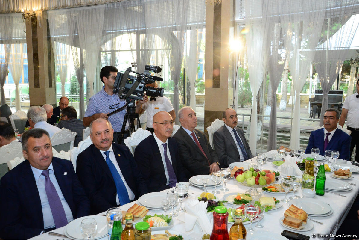 Əli Həsənov: Bu gün Azərbaycan mediasının qabaqcıl nümunələri dünyanın istənilən media məkanında rəqabət aparmaq qabiliyyətinə malikdir (FOTO)