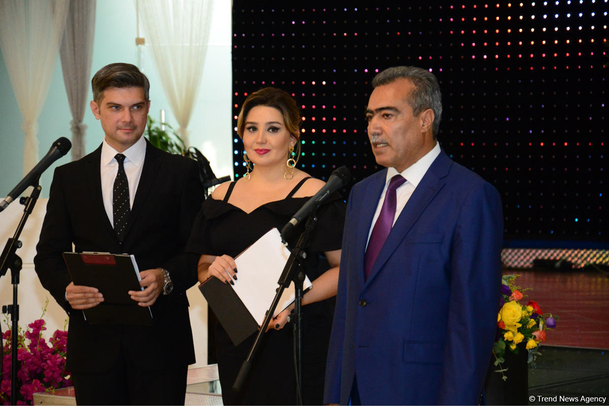 Əli Həsənov: Bu gün Azərbaycan mediasının qabaqcıl nümunələri dünyanın istənilən media məkanında rəqabət aparmaq qabiliyyətinə malikdir (FOTO)