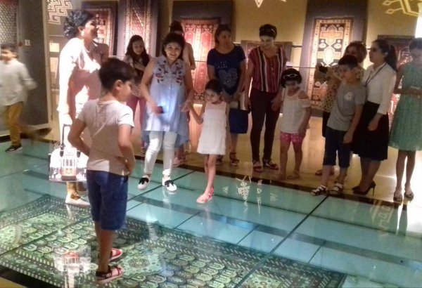 “Mirzə Şəfi Vazeh dövrünün Gəncə xalçaları” adlı rəsm müsabiqəsi keçiriləcək (FOTO)