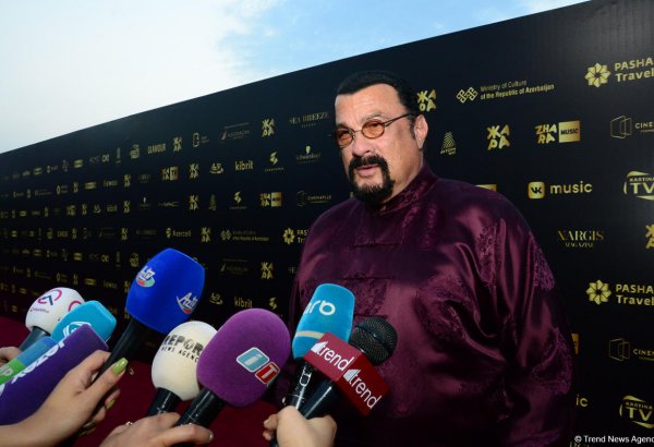 Stiven Siqal: "Jara" dünyanın ən yaxşı festivalıdır (FOTO)