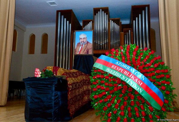 Xalq artisti Xəyyam Mirzəzadə II Fəxri xiyabanda dəfn olunub (FOTO) (YENİLƏNİB)