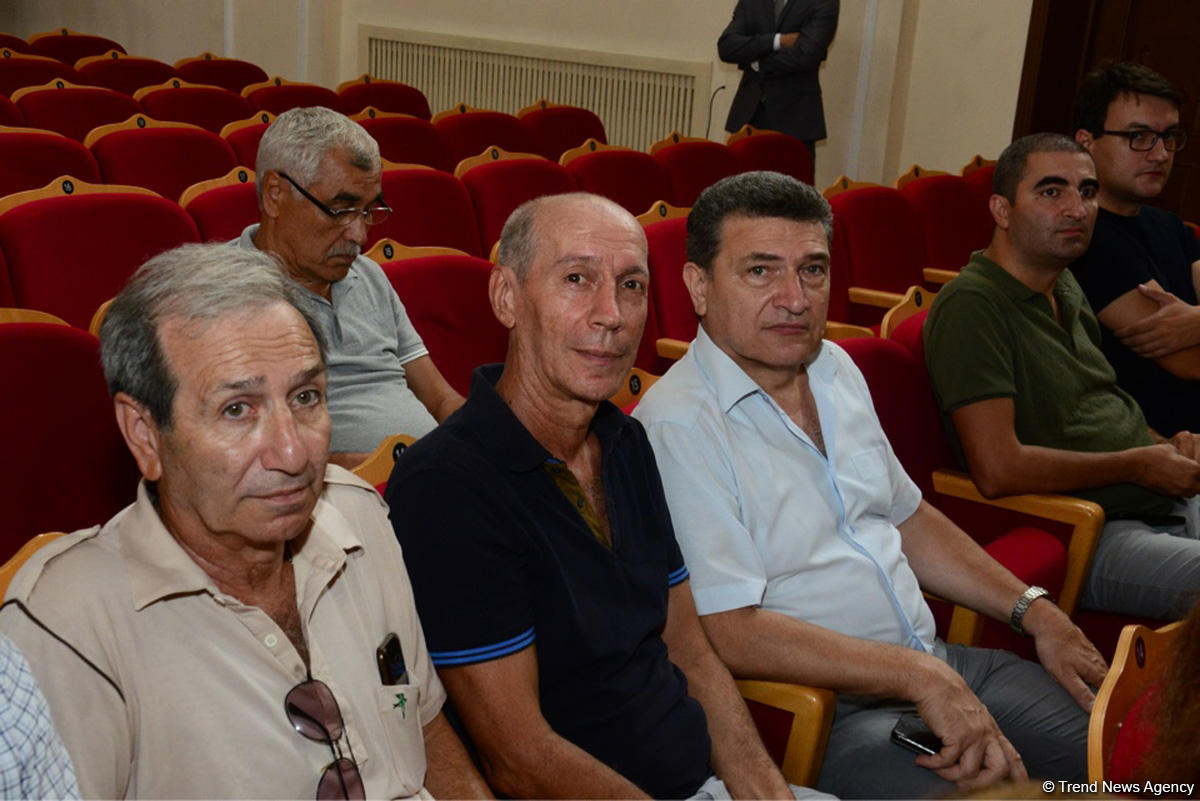 Xalq artisti Xəyyam Mirzəzadə II Fəxri xiyabanda dəfn olunub (FOTO) (YENİLƏNİB)