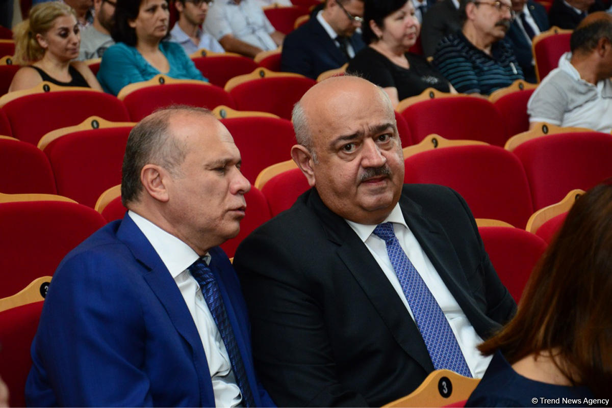 Xalq artisti Xəyyam Mirzəzadə II Fəxri xiyabanda dəfn olunub (FOTO) (YENİLƏNİB)