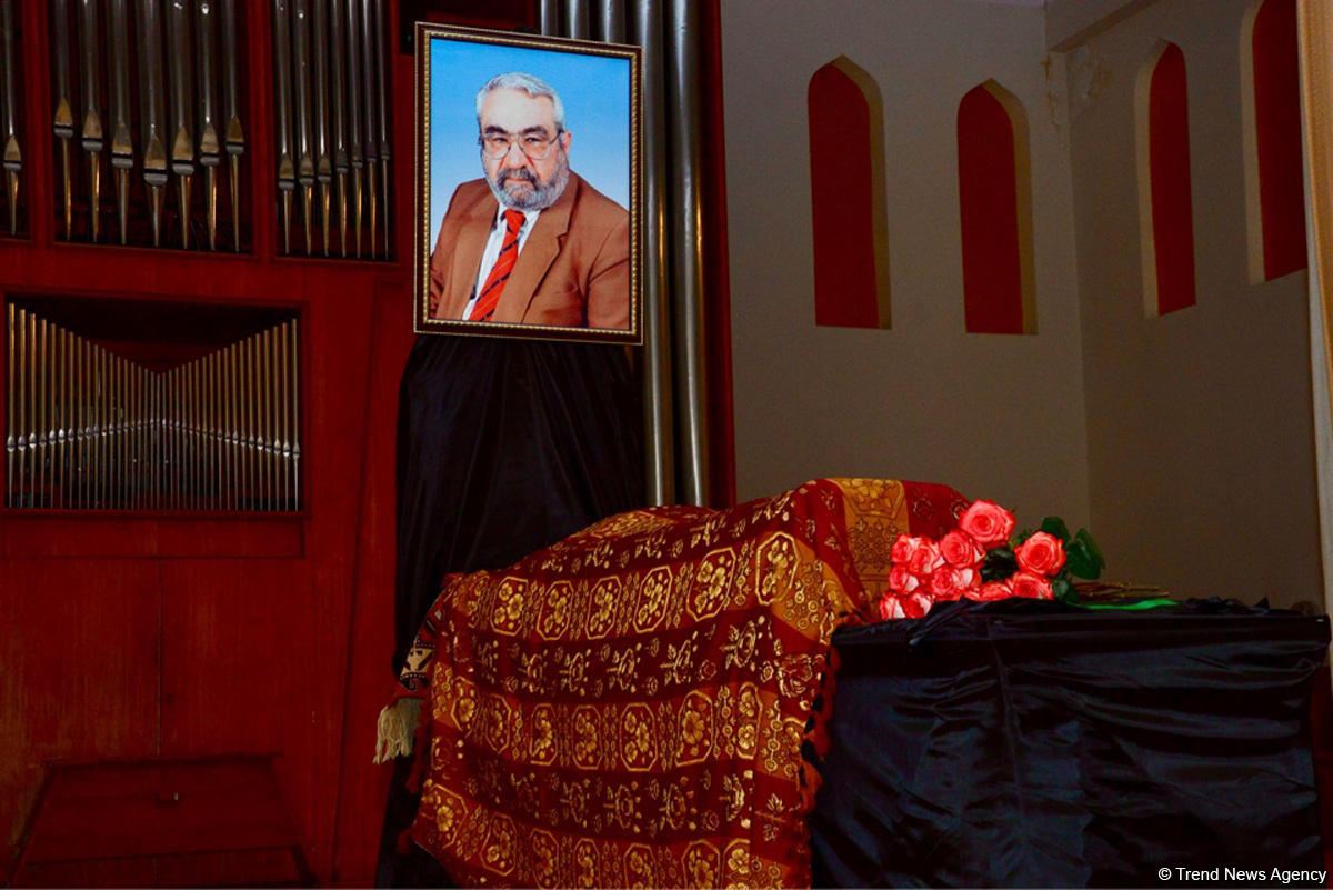 Xalq artisti Xəyyam Mirzəzadə II Fəxri xiyabanda dəfn olunub (FOTO) (YENİLƏNİB)