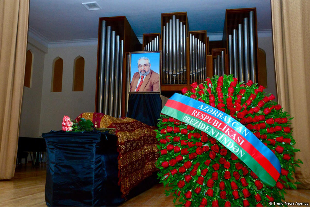 Xalq artisti Xəyyam Mirzəzadə II Fəxri xiyabanda dəfn olunub (FOTO) (YENİLƏNİB)