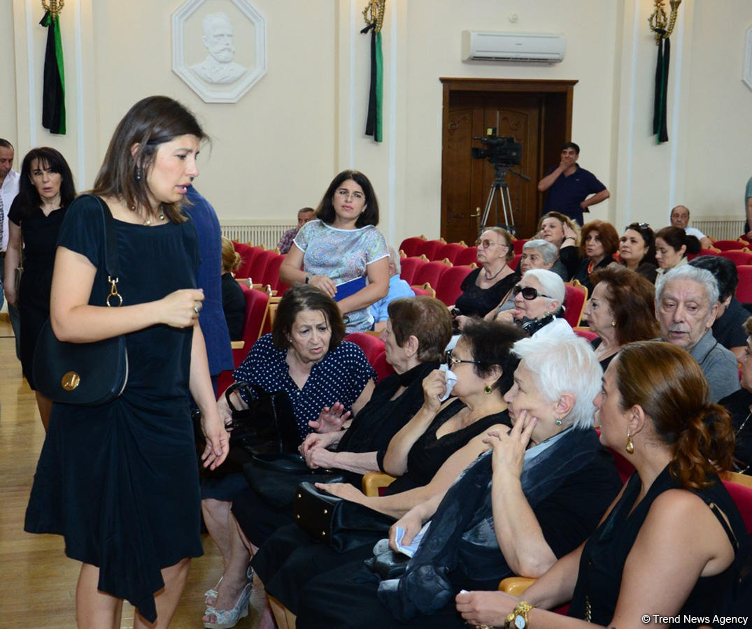 Xalq artisti Xəyyam Mirzəzadə II Fəxri xiyabanda dəfn olunub (FOTO) (YENİLƏNİB)