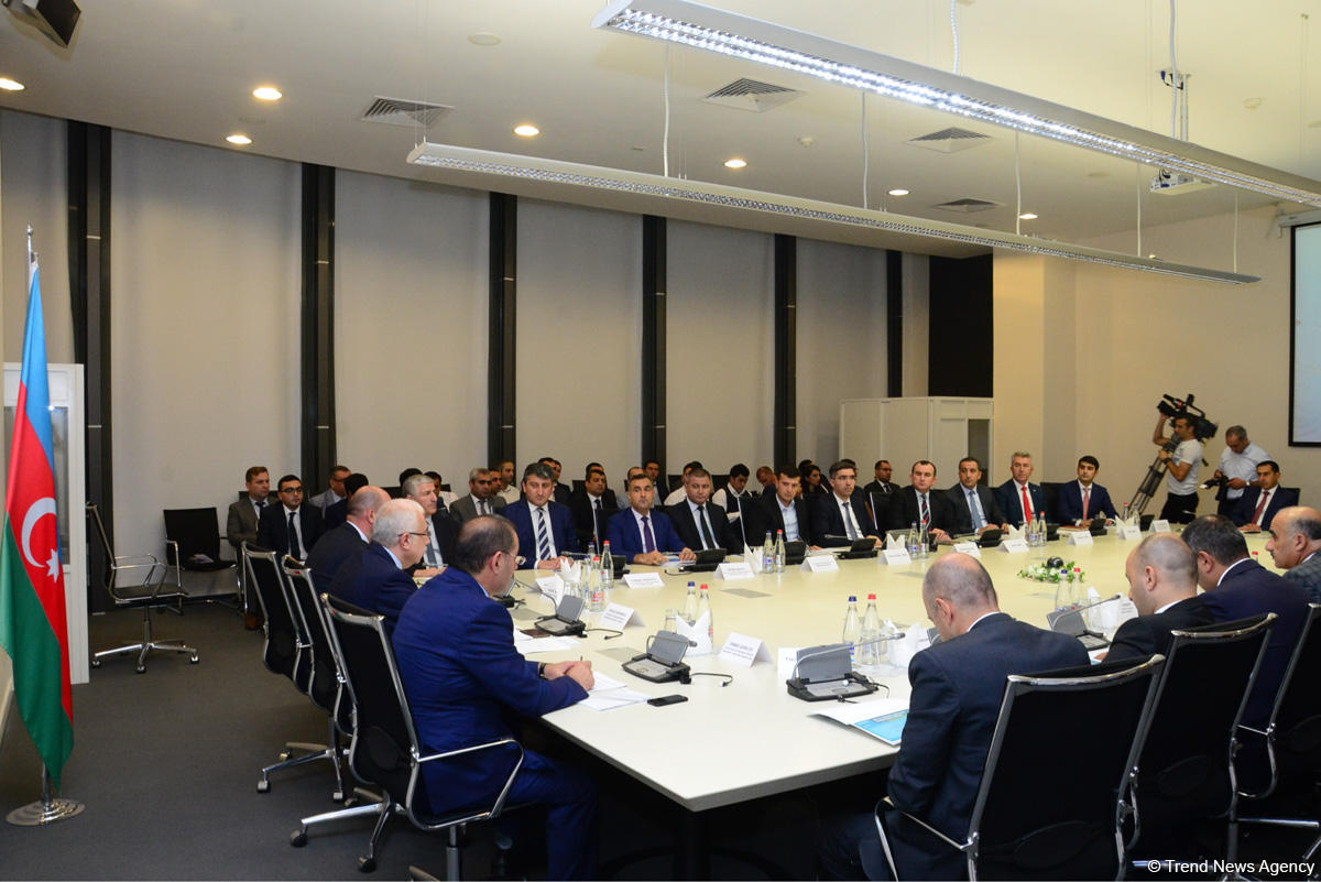 Gömrük orqanlarının sahibkarlığın dəstəklənməsində rolu artırıla bilər (FOTO)