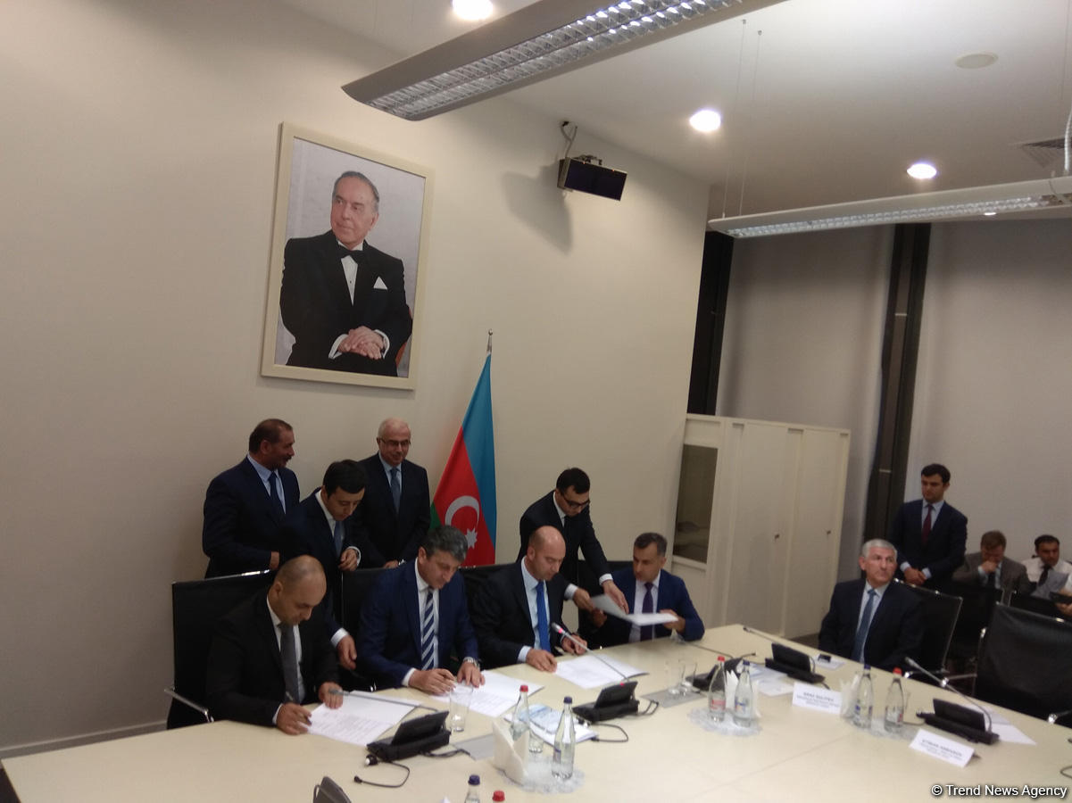 Azərbaycanda sənaye parkları üçün idxal-ixrac əməliyyatları sadələşdiriləcək (FOTO)