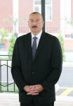 Prezident İlham Əliyev və birinci xanım Mehriban Əliyeva müharibə əlillərinə və şəhid ailələrinə mənzillər və avtomobillərin verilməsi mərasimində iştirak ediblər (YENİLƏNİB-2) (FOTO)