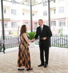Prezident İlham Əliyev və birinci xanım Mehriban Əliyeva müharibə əlillərinə və şəhid ailələrinə mənzillər və avtomobillərin verilməsi mərasimində iştirak ediblər (YENİLƏNİB-2) (FOTO)