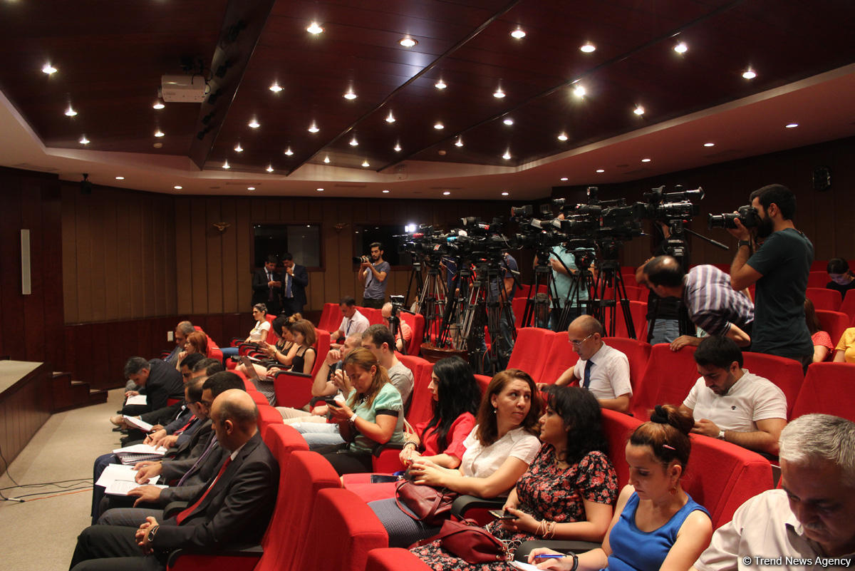 Mərkəzi Bank faiz dərəcəsini dəyişməz saxladı (FOTO) (YENİLƏNİB)