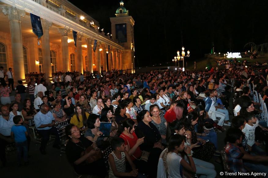 X Qəbələ Beynəlxalq Musiqi Festivalının təntənəli açılış mərasimi olub (FOTO)