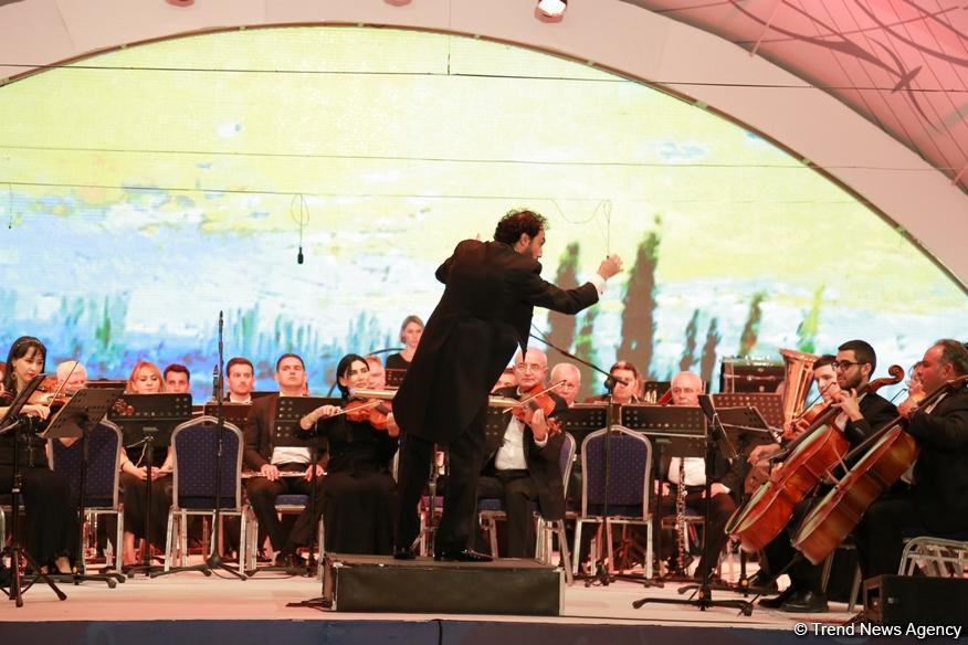 X Qəbələ Beynəlxalq Musiqi Festivalının təntənəli açılış mərasimi olub (FOTO)