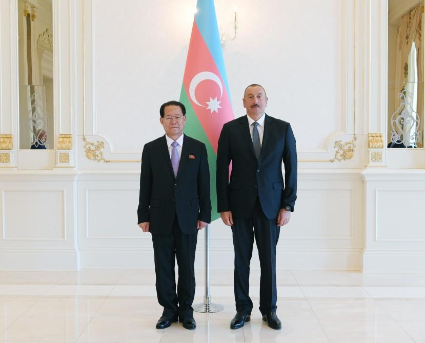Prezident İlham Əliyev bir sıra ölkələrin Azərbaycanda yeni təyin olunmuş səfirlərinin etimadnaməsini qəbul edib (FOTO) (YENİLƏNİB-4)