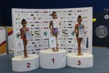 Bədii gimnastika üzrə Azərbaycan çempionatında mükafatlandırma mərasimi keçirilib (FOTO)