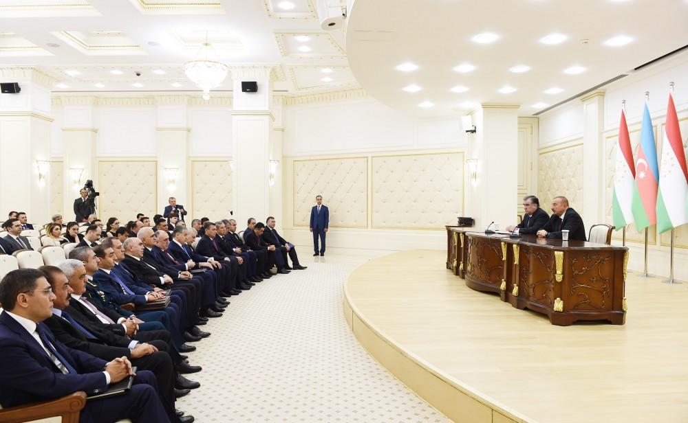 Azərbaycan və Tacikistan prezidentləri mətbuata bəyanatlarla çıxış ediblər (FOTO) (YENİLƏNİB)