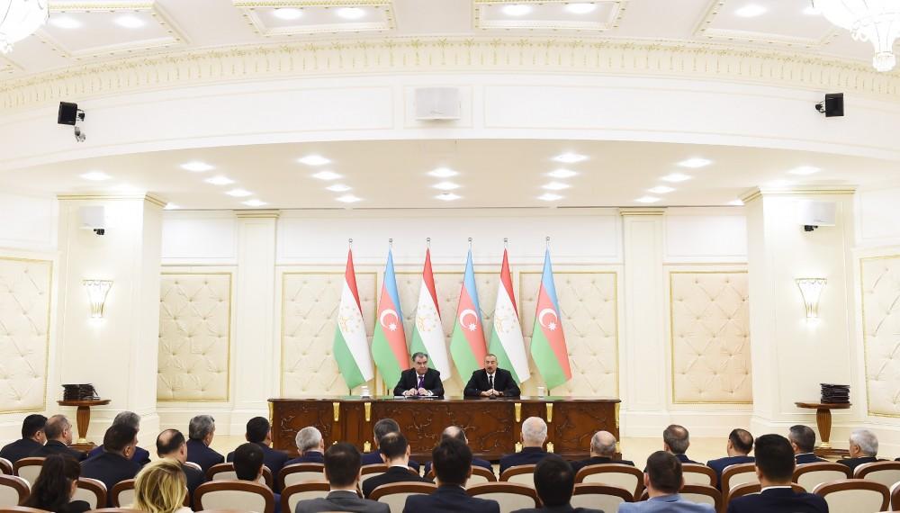 Azərbaycan və Tacikistan prezidentləri mətbuata bəyanatlarla çıxış ediblər (FOTO) (YENİLƏNİB)