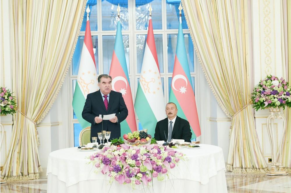Tacikistan Prezidenti Emoməli Rəhmonun şərəfinə rəsmi ziyafət verilib (FOTO) (YENİLƏNİB)