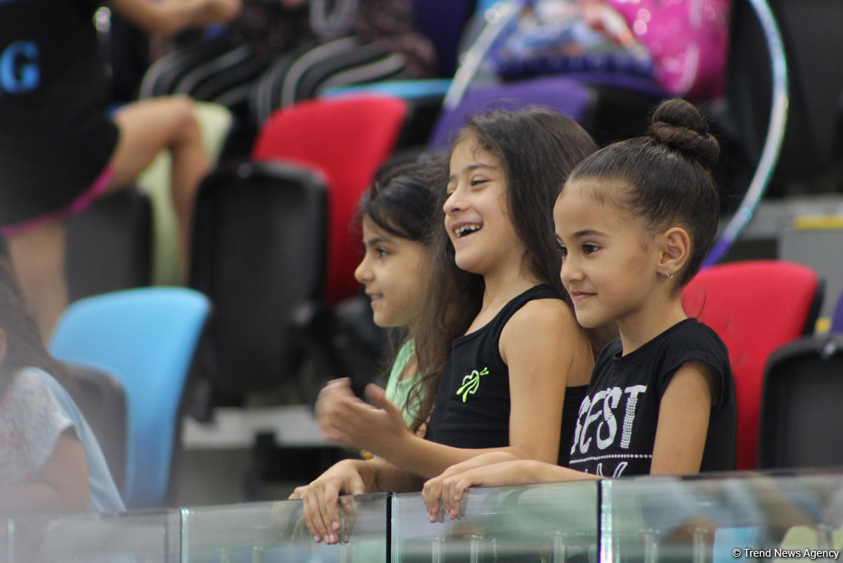 Bədii gimnastika üzrə Azərbaycan çempionatı və Bakı birinciliyi start götürüb (FOTO)