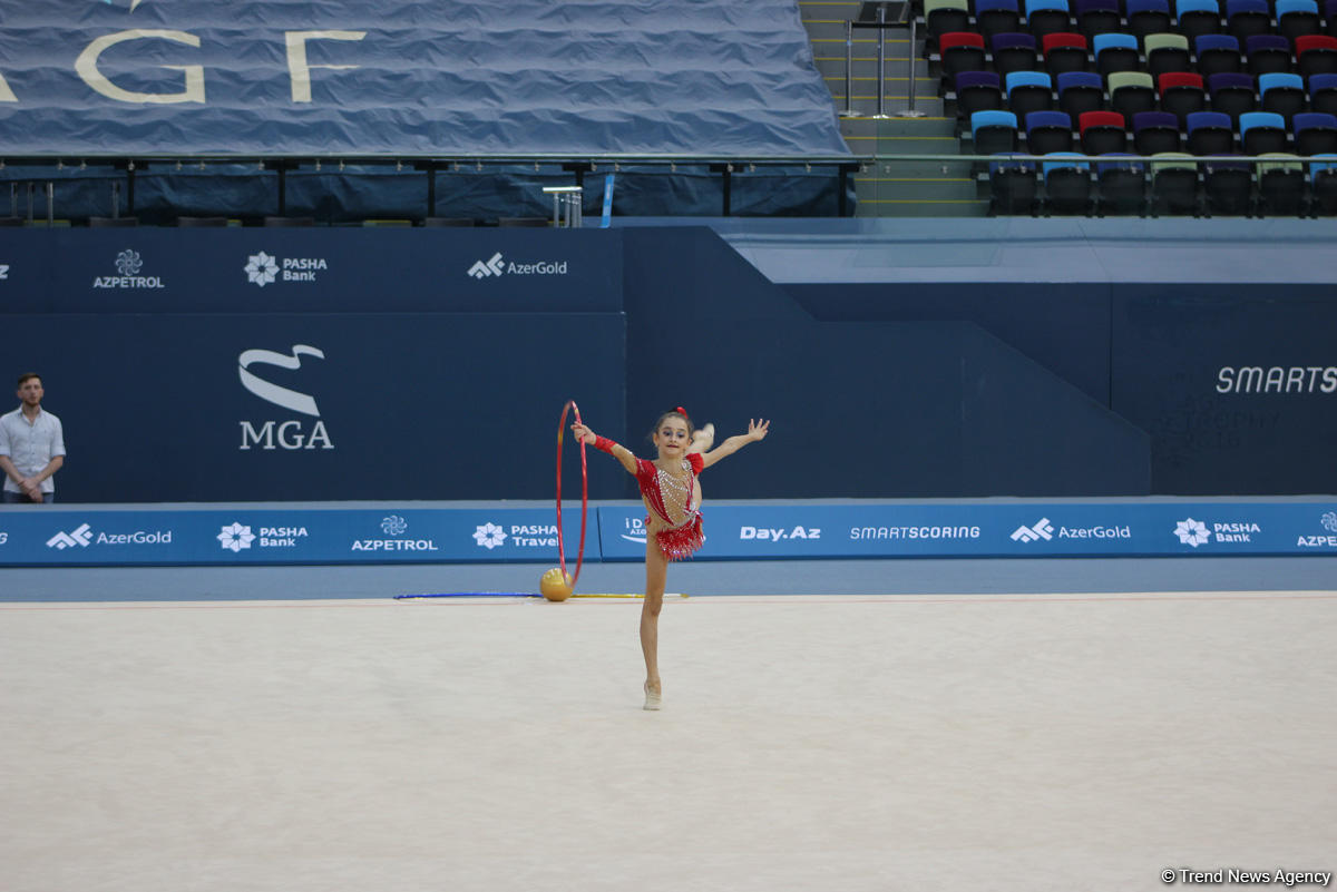 Bədii gimnastika üzrə Azərbaycan çempionatı və Bakı birinciliyi start götürüb (FOTO)